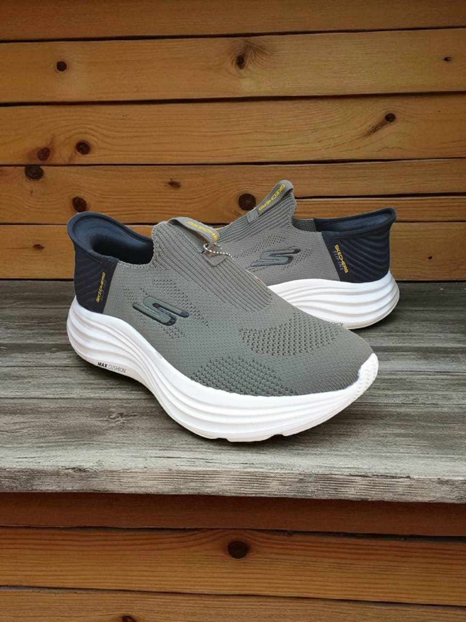 Skechers Slip-INS Max Cushion